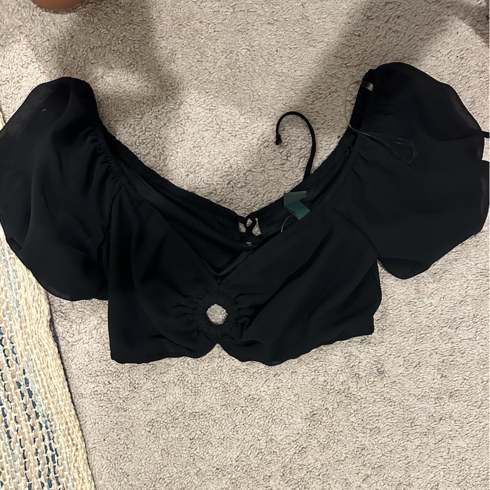puffer sleeve crop top